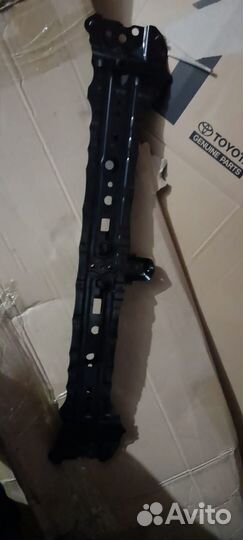 Рамка радиатора новая Toyota Highlander *19-22