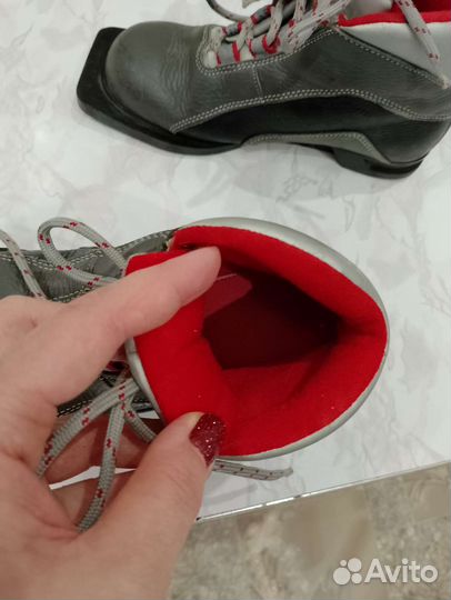 Лыжные ботинки