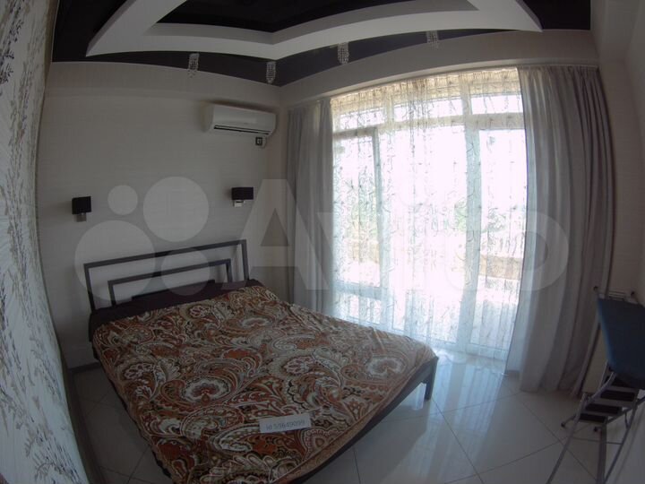 2-к. квартира, 65 м², 1/6 эт.