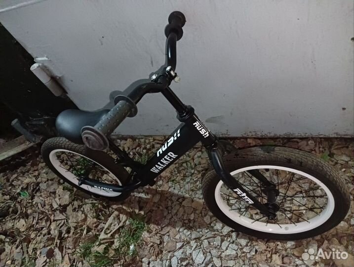 Беговел колеса надувные 16