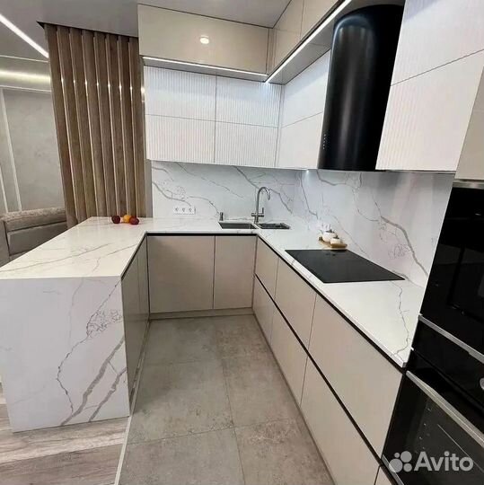 Кухни на заказ с искусственным камнем