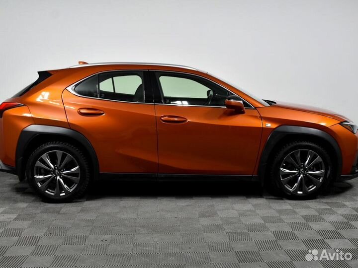 Lexus UX 2.0 CVT, 2018, 84 200 км