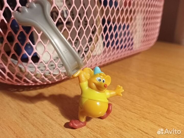 Игрушки из киндеров по различным мультикам 2013-14