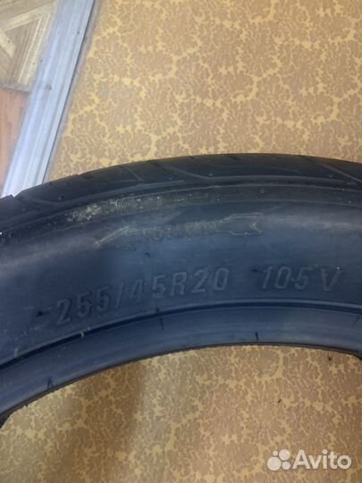 Maxxis MA-Z4S Victra 255/45 R20