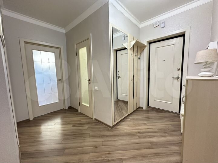 2-к. квартира, 67 м², 3/18 эт.