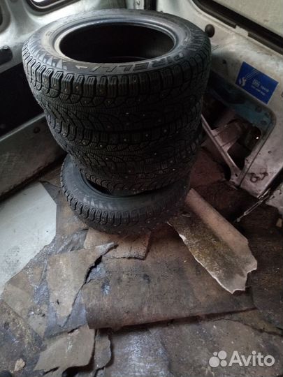 Pirelli Formula Ice FR 175/65 R14 23F