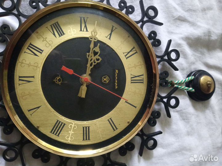 Старинные настенные часы