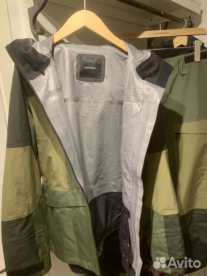 Горнолыжный костюм Peak Perfomance