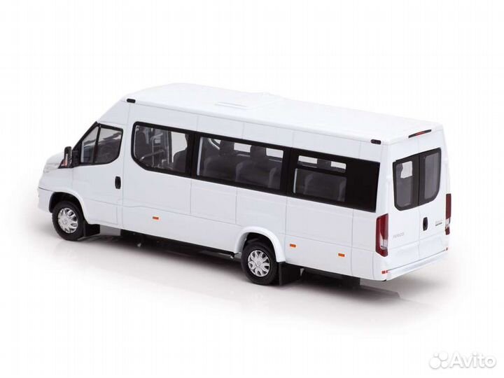 Модель микроавтобуса Iveco Daily