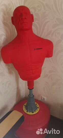 Тренажер для отработки ударов, напольная груша