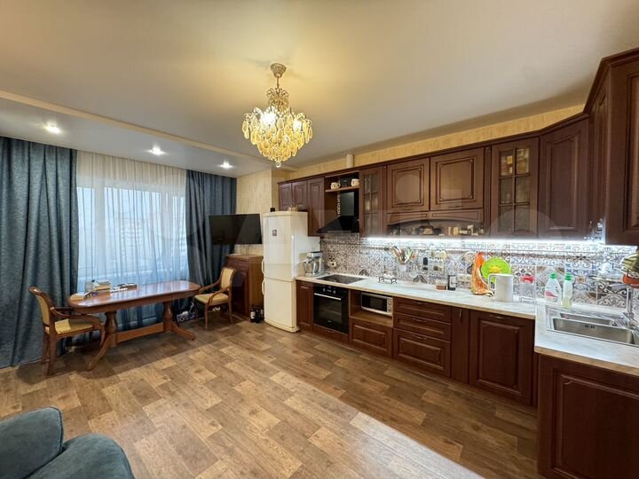 2-к. квартира, 60 м², 8/9 эт.