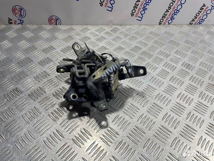 Петля двери Mitsubishi Pajero (V60) III (1999–2003