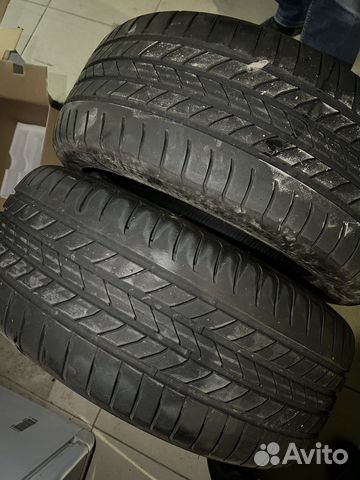Goodyear EfficientGrip 245/45 R19 и 275/40 R19 102Y