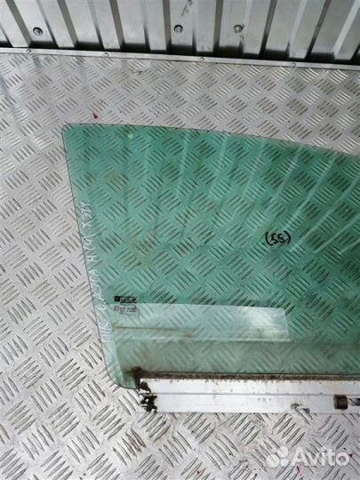 Стекло двери опускное переднее правое Opel Astra H