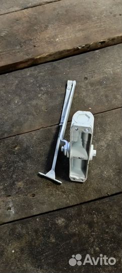 Доводчики дверей