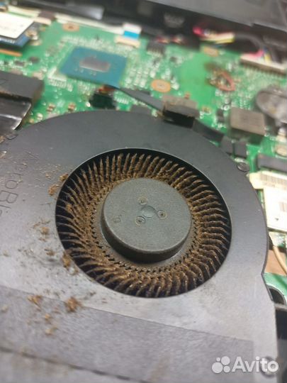 Чистка от пыли и грязи, термопаста в ноутбуке