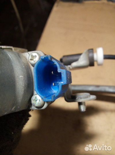 Стеклоподъемник передний правый Chevrolet Epica