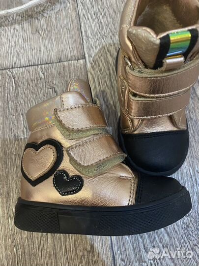 Демисезонные ботинки для девочки
