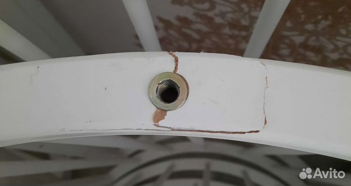 Детская кроватка с маятником