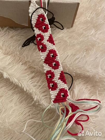 Фенечки из мулине на заказ