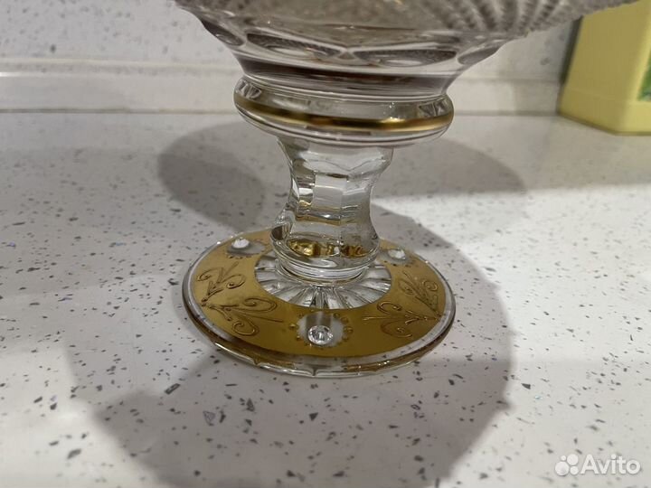 Ваза чешская хрустальная