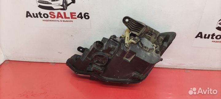 Фара передняя правая Genesis G70