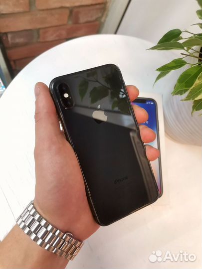 iPhone X, 64 ГБ