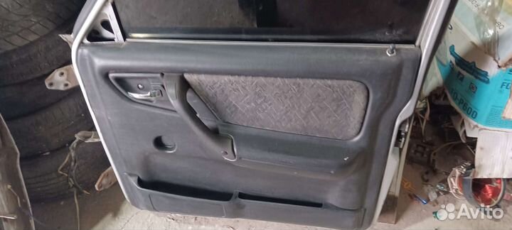 Двери на газ 31105, 3102