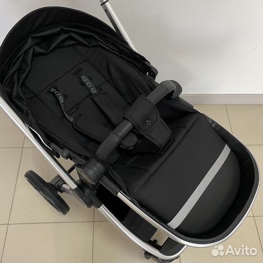 Коляска 3 в 1 Luxmom 780 черный