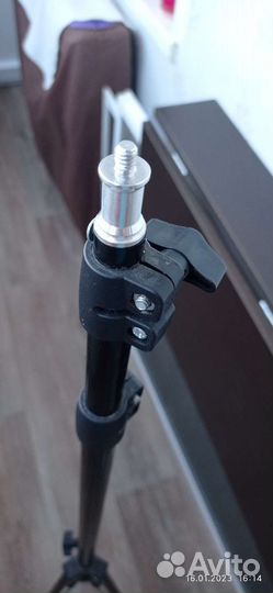 Стойка для осветительных приборов