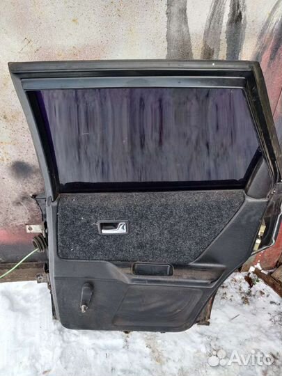 Продаю заднюю дверь