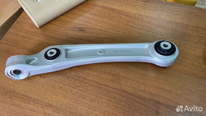Рычаг передний левый Audi Q7 4M0407151L