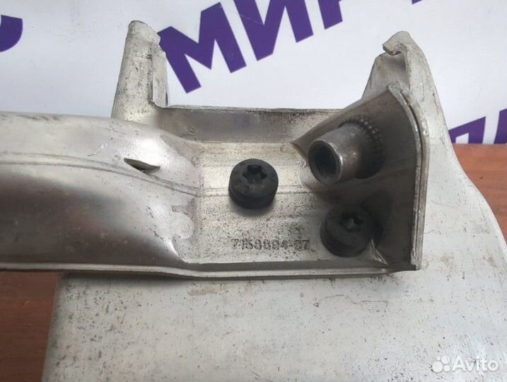 Кронштейн переднего бампера передний правый Bmw 5