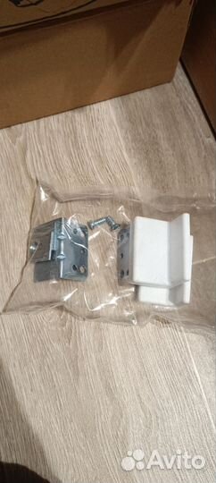 Петли мебельные и крепления для шкафов