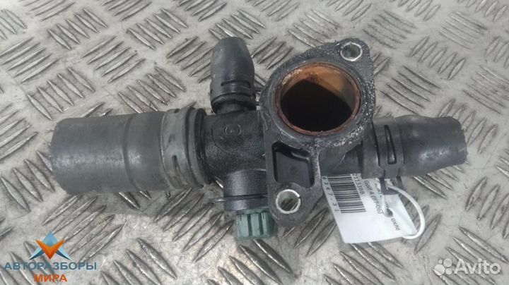 Фланец (тройник) системы охлаждения Volkswagen 4