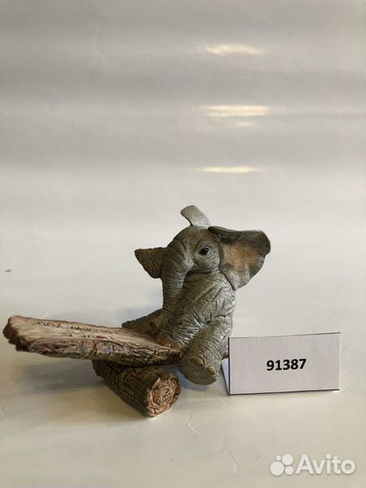 Фигуркии Elephant Figurine