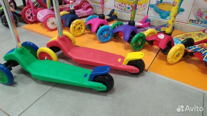 Самокат детский трехколесный