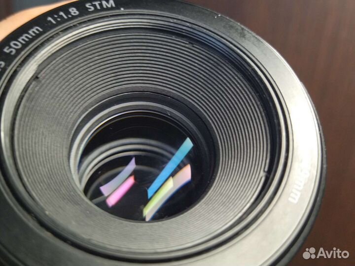 Canon EF 50mm f/1.8 stm