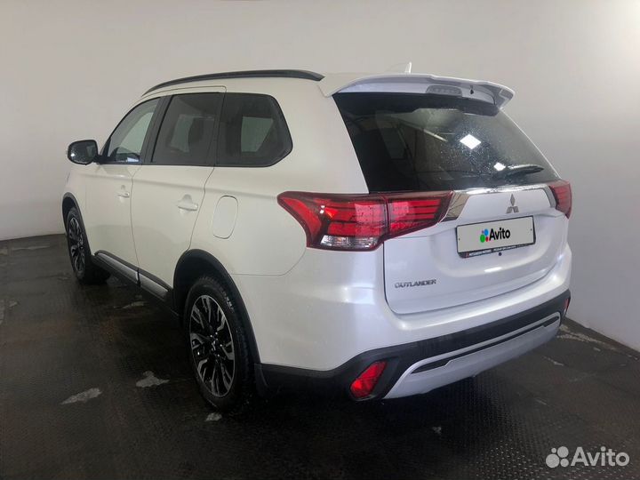 Mitsubishi Outlander 2.0 CVT, 2022