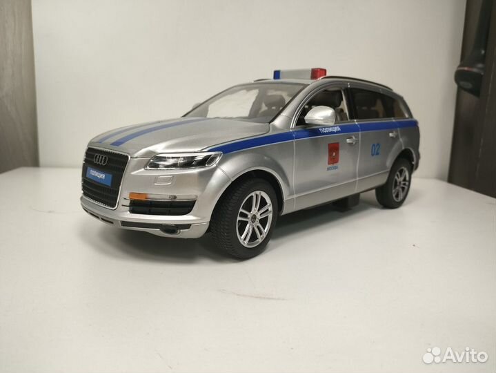 Игрушка на радиоуправлении rastar Audi Q7