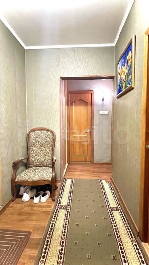 2-к. квартира, 52 м², 1/17 эт.