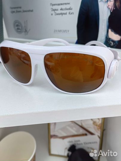 Защитные очки при работе с лазером