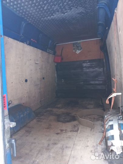 Mercedes-Benz Sprinter цельнометаллический, 2002