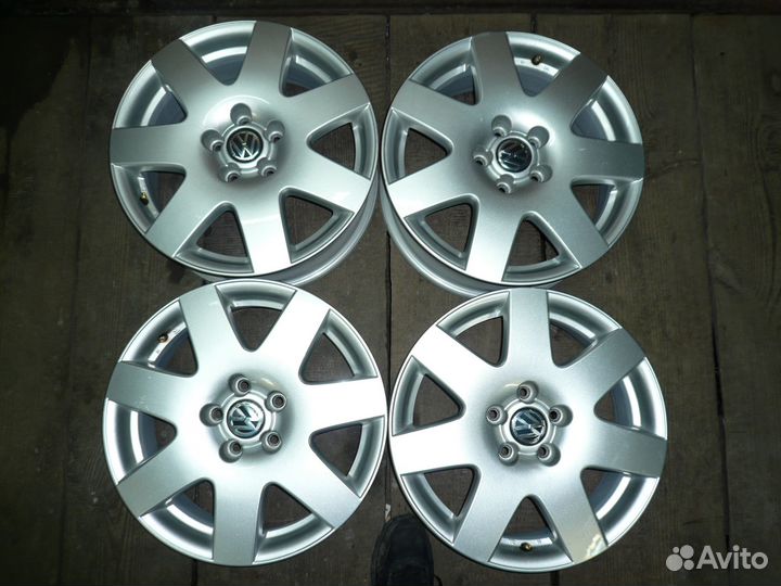 Диски литые оригинал Volkswagen R17 5х112