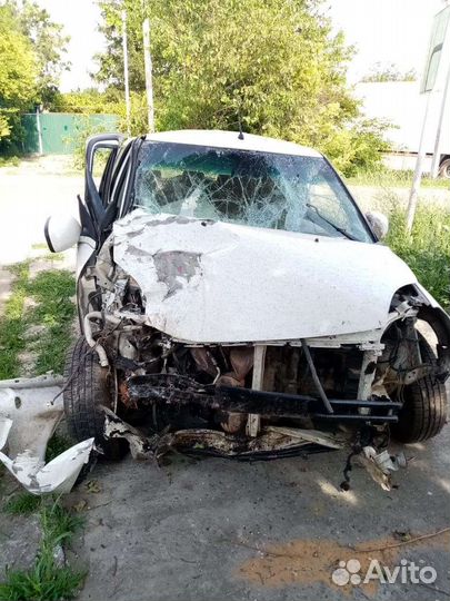 Suzuki Swift 1.3 МТ, 2008, битый, 300 000 км