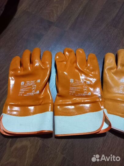 Перчатки резиновые