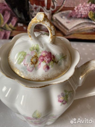 Сахарница и чайник