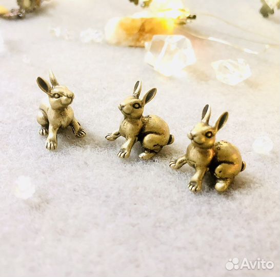 Кролик, заяц из металла сувенир символ года