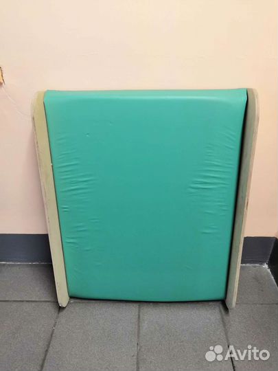 Пеленальный столик