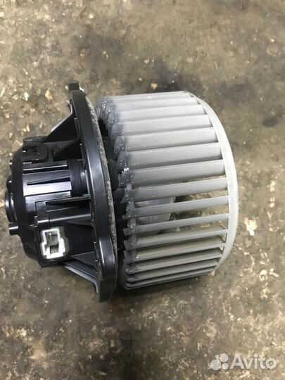 Моторчик печки LADA Granta